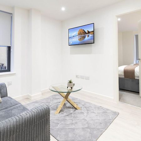 Linacre 1&2 - One And Two Bed Flat Behind The Cathedral With Free Parking And Fast Wifi Apartment Exeter Exterior photo